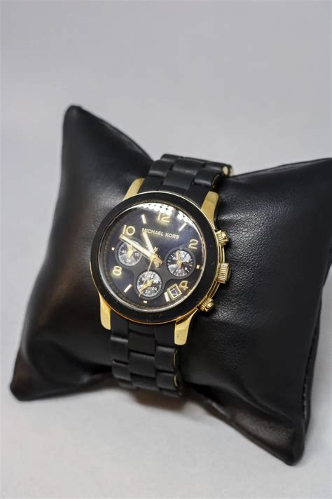 Relógio Michael Kors Preto e Dourado MK 5191 